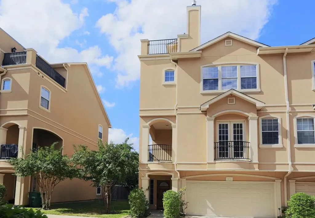 5615 Winsome Villas Lane H Houston TX 77057