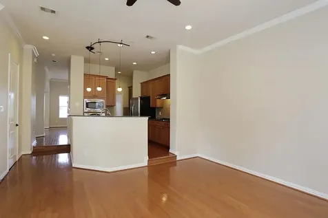 5615 Winsome Villas Lane H Houston TX 77057