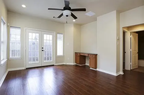 5615 Winsome Villas Lane H Houston TX 77057