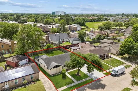 5811 Birchmont Drive Houston TX 77092