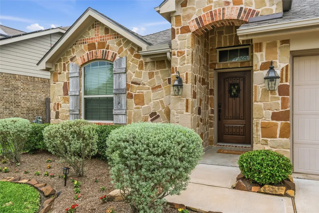 4715 Harbor Sham Street Rosharon TX 77583