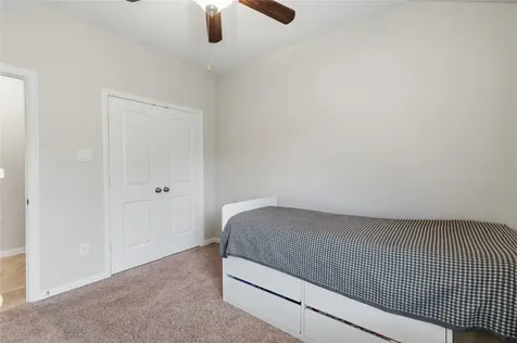 4715 Harbor Sham Street Rosharon TX 77583