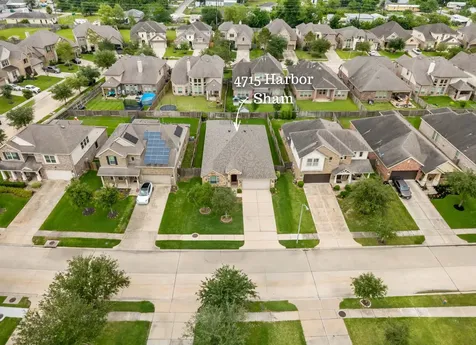 4715 Harbor Sham Street Rosharon TX 77583