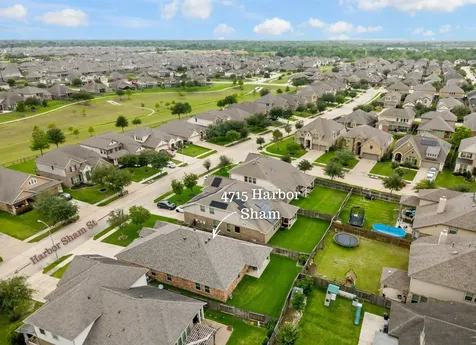 4715 Harbor Sham Street Rosharon TX 77583