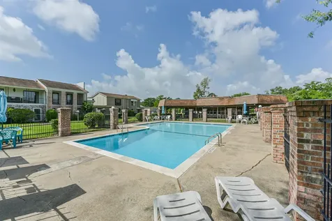 1307 Town Circle 4 Baytown TX 77520