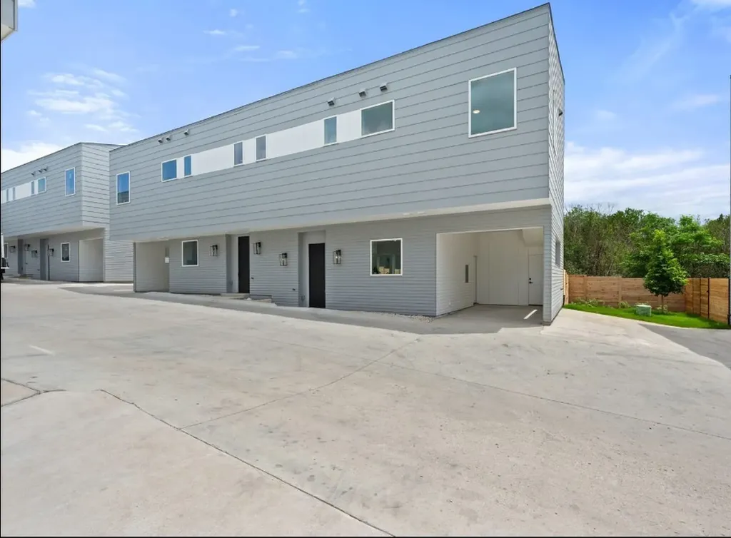 401 North Bluff 3102 Austin TX 78745