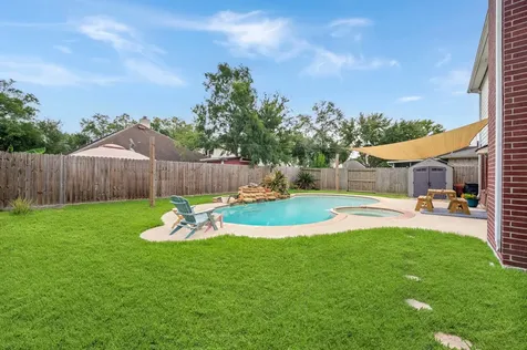 18702 Woodbreeze Drive Humble TX 77346