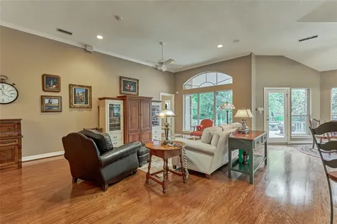 33 Winthrop Harbor N Montgomery TX 77356
