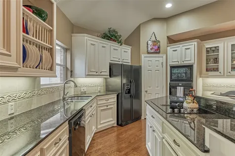 33 Winthrop Harbor N Montgomery TX 77356