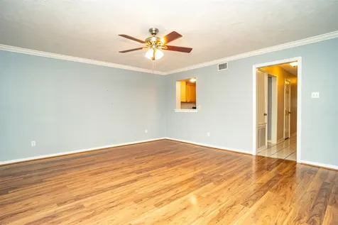 11525 Burdine Street 403 Houston TX 77035