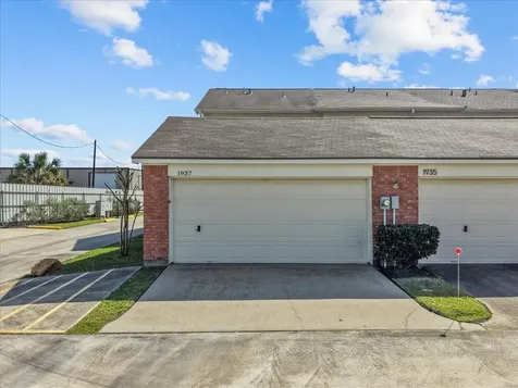 1937 Kemah Village Drive Kemah TX 77565