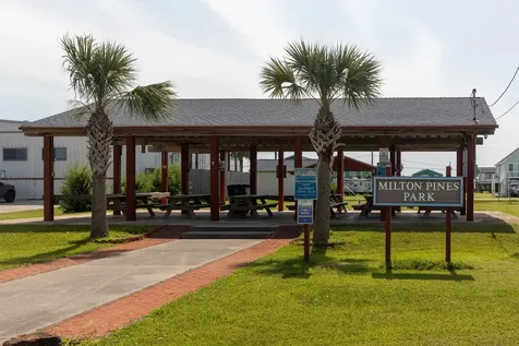 4034 Reeves Drive Galveston TX 77554
