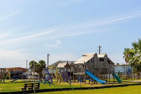 4034 Reeves Drive Galveston TX 77554
