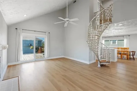 4034 Reeves Drive Galveston TX 77554