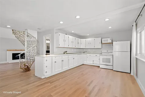 4034 Reeves Drive Galveston TX 77554