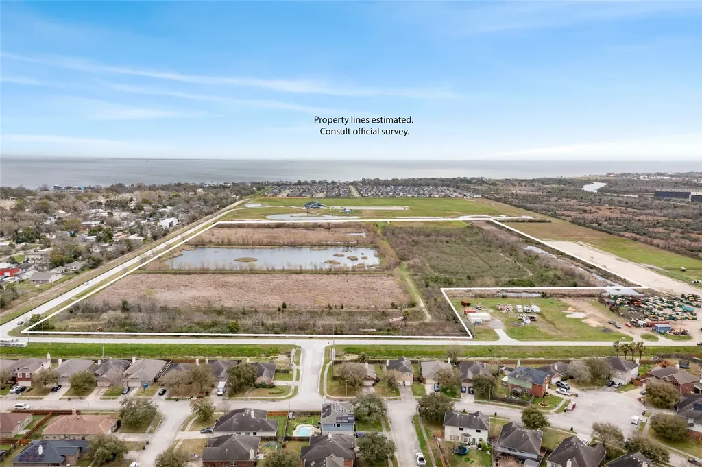 4835 10th Street Bacliff TX 77518