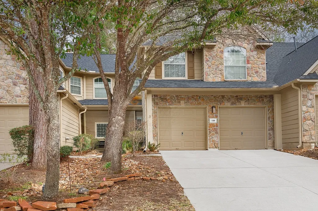 110 N Valley Oaks Circle The Woodlands TX 77382