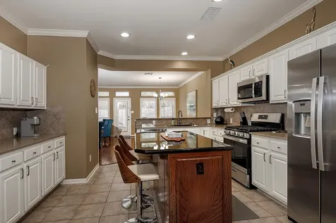 110 N Valley Oaks Circle The Woodlands TX 77382