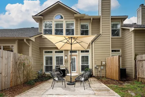 110 N Valley Oaks Circle The Woodlands TX 77382
