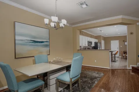 110 N Valley Oaks Circle The Woodlands TX 77382