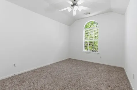 19 Aquiline Oaks Place The Woodlands TX 77382