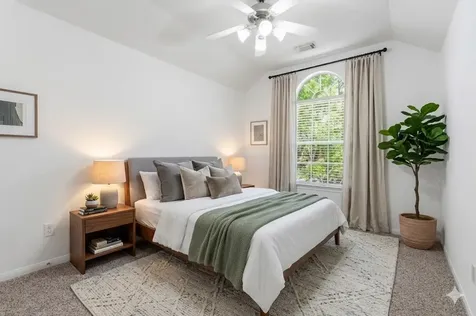 19 Aquiline Oaks Place The Woodlands TX 77382