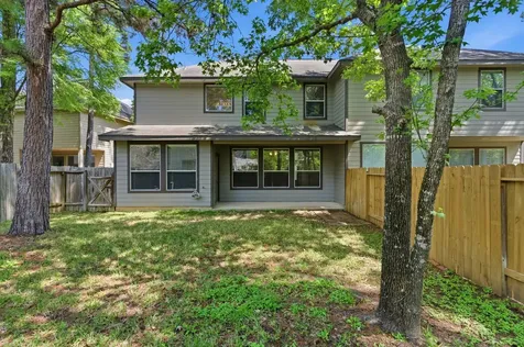 19 Aquiline Oaks Place The Woodlands TX 77382