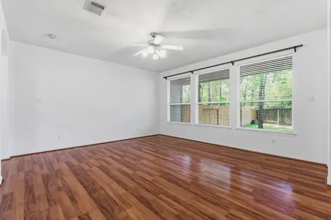 19 Aquiline Oaks Place The Woodlands TX 77382
