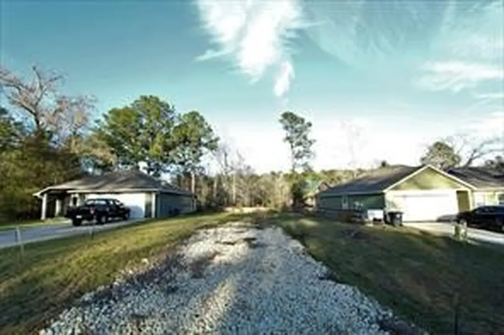 13 Sunny Hill Drive Huntsville TX 77340