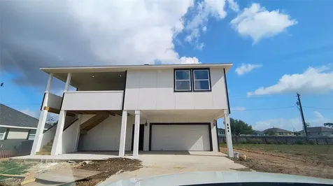 604 Fairfield Street E Shoreacres TX 77571