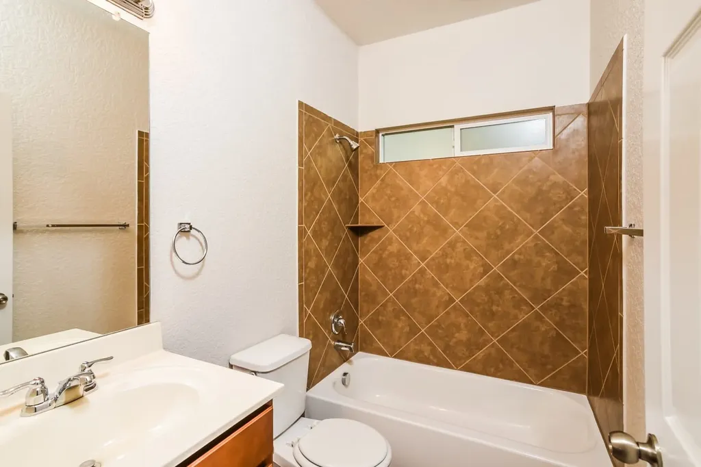 180 Reeves Garden San Antonio TX 78253