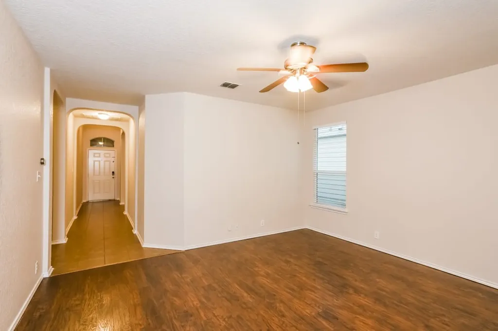 180 Reeves Garden San Antonio TX 78253