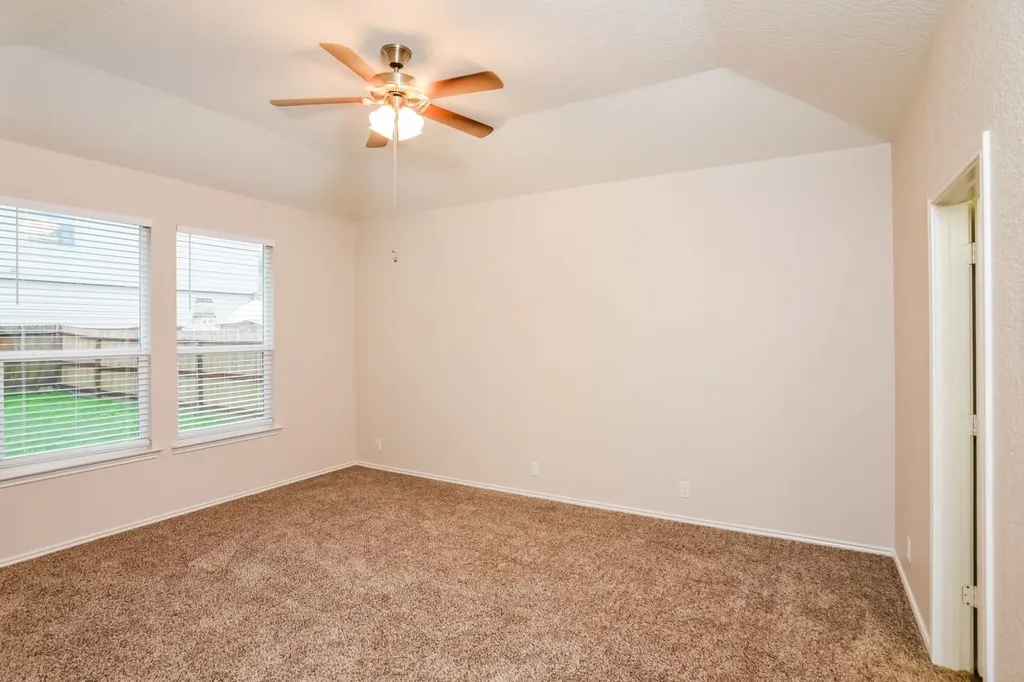 180 Reeves Garden San Antonio TX 78253