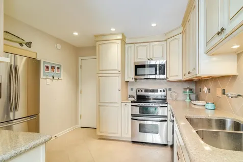 921 Marine Drive 105 Galveston TX 77550