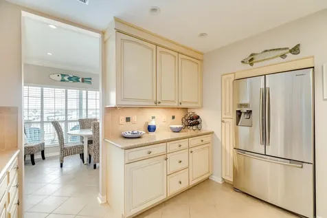 921 Marine Drive 105 Galveston TX 77550