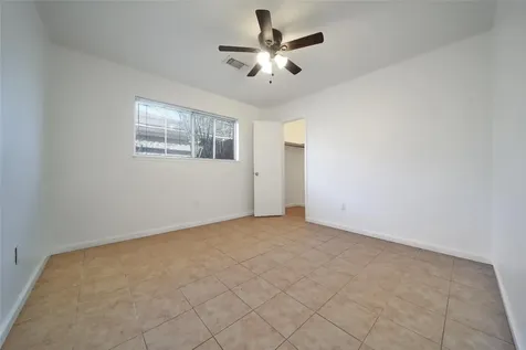 990 Redway Lane Houston TX 77062