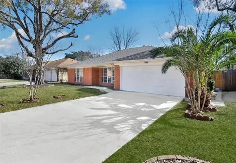 990 Redway Lane Houston TX 77062
