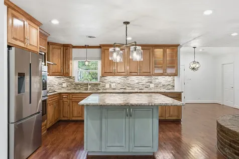 1320 Woodvine Drive Houston TX 77055
