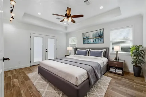 1320 Woodvine Drive Houston TX 77055