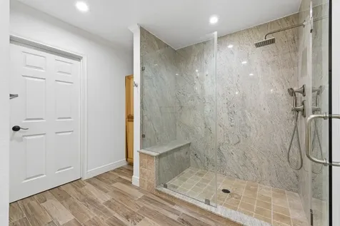 1320 Woodvine Drive Houston TX 77055