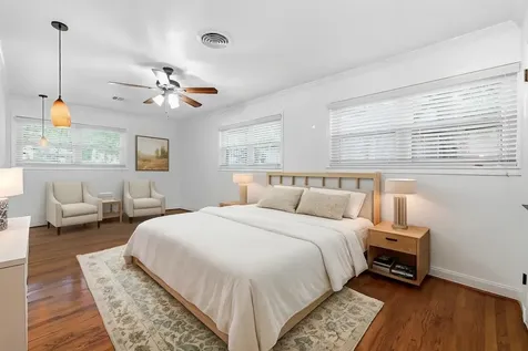 1320 Woodvine Drive Houston TX 77055