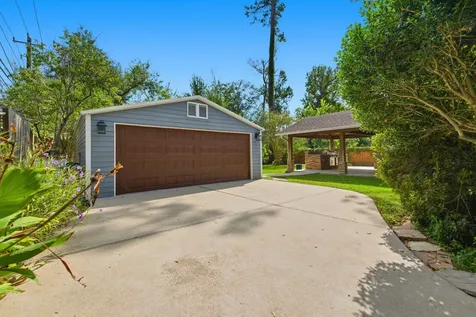 1320 Woodvine Drive Houston TX 77055