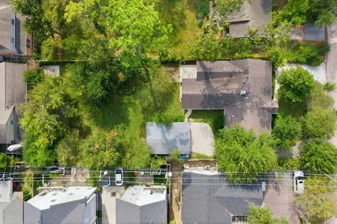 1320 Woodvine Drive Houston TX 77055