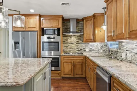 1320 Woodvine Drive Houston TX 77055