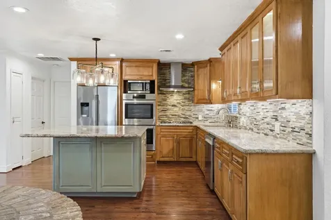 1320 Woodvine Drive Houston TX 77055
