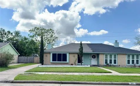 16411 Meadowbrook Farm Road Houston TX 77082