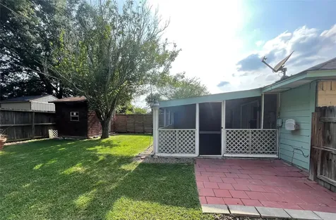 16411 Meadowbrook Farm Road Houston TX 77082
