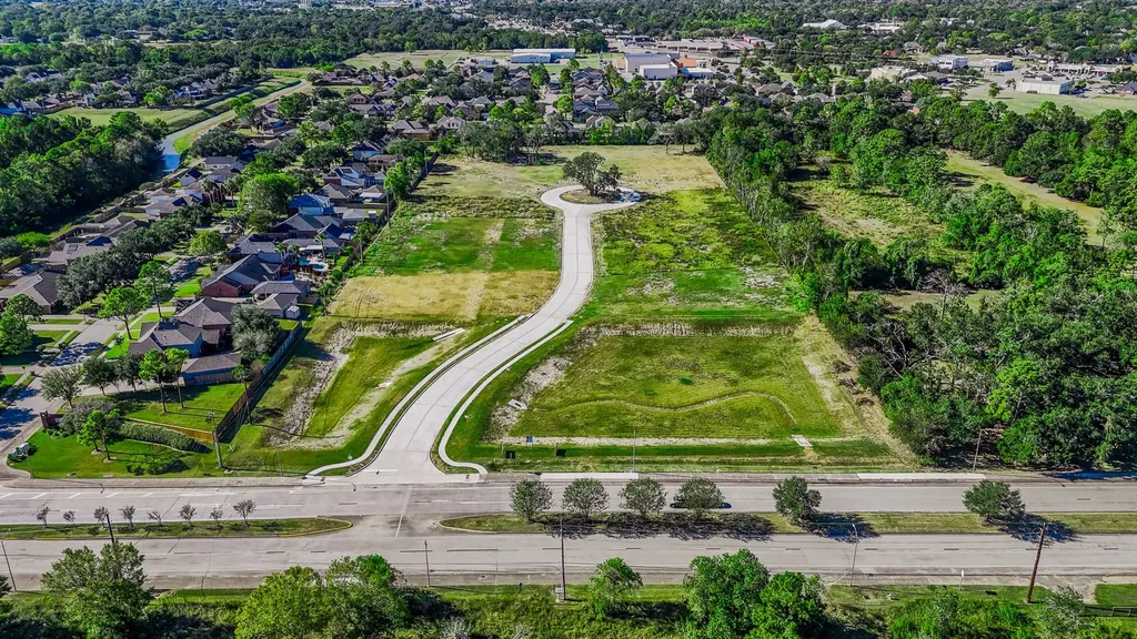 1626 Crown Oaks Court Pearland TX 77581