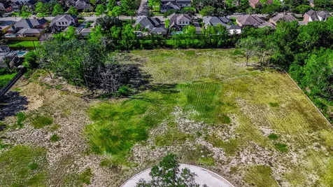 1626 Crown Oaks Court Pearland TX 77581