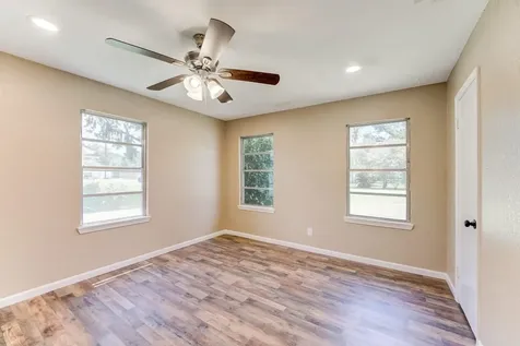 305 Yaupon Street Sweeny TX 77480